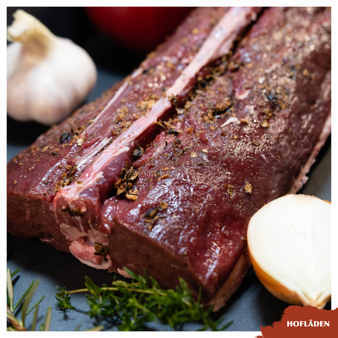 Wildschweinrücken mit Knochen